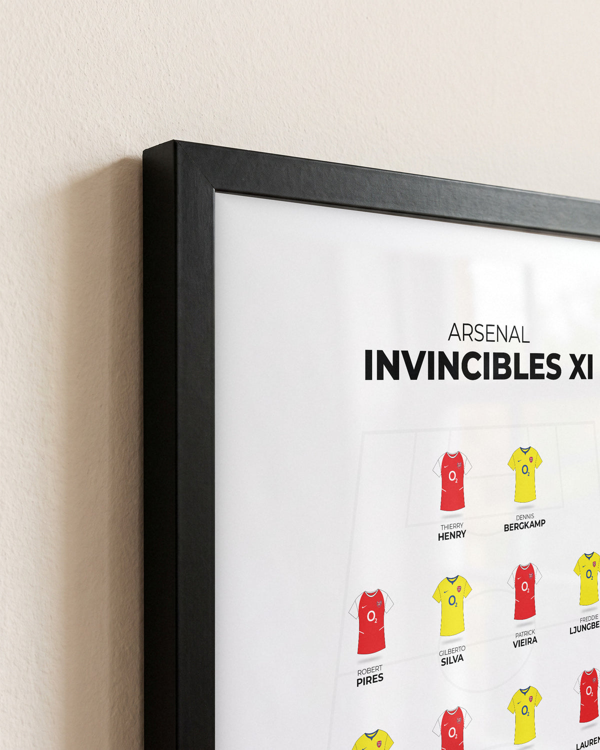 Arsenal Invincibles XI framed print, close-up of the frame corner